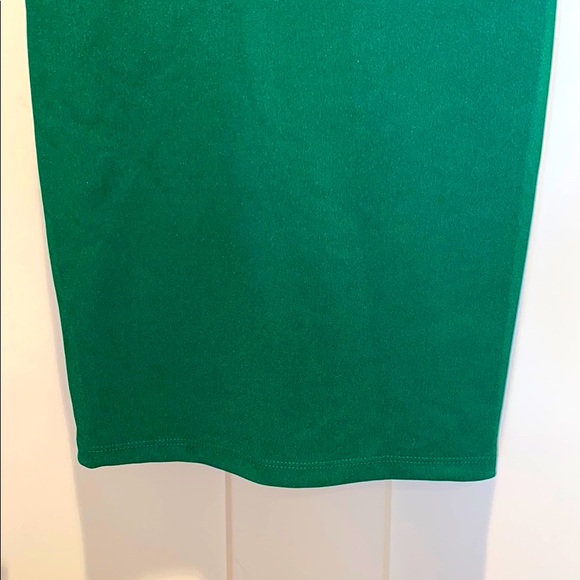 Brand New Emerald Green body-con low back dress - Picture 3 of 15